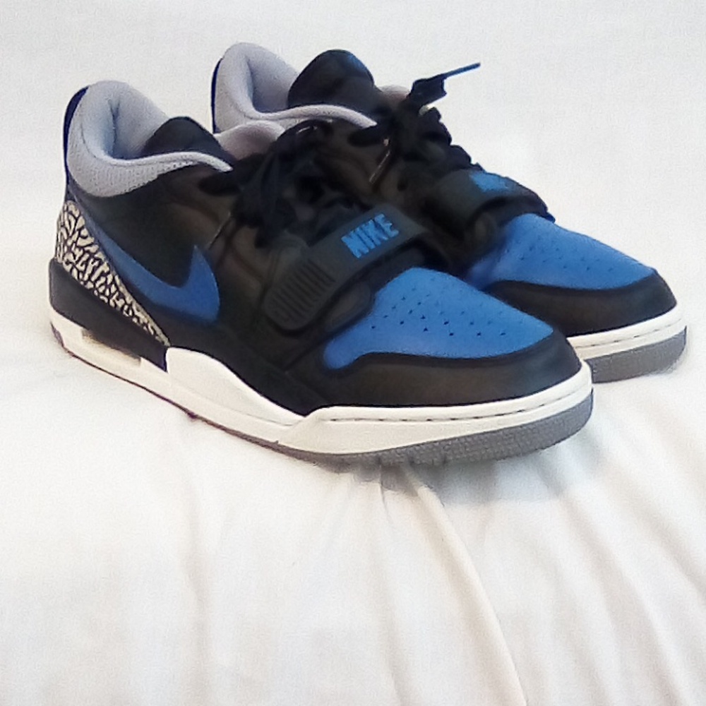NIKE AIR JORDAN LEGACY 312 SIZE 12